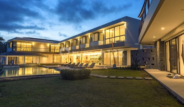 Villa, Freehold, in Uluwatu, Full Ocean View