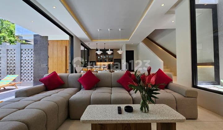 Villa, Freehold Title, in Ungasan