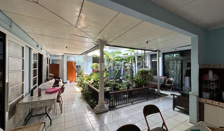 Rumah Heritage Daerah Dago