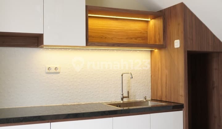 Rumah 2 Lantai Di Jl. Minasa Upa