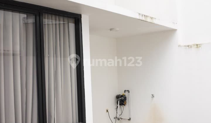 Rumah 2 Lantai Di Jl. Minasa Upa
