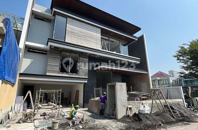 Rumah Newton Hill Citraland: Modern Tropical, 650m²