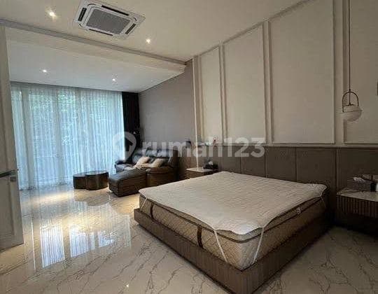 Premium! 2-Story House in Imperial Golf Pakuwon Indah, Land Area 330m², Fits 3 Cars in a Row!