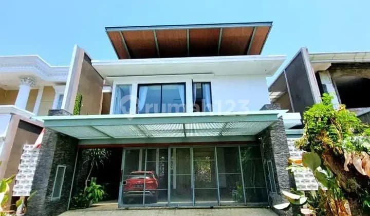 Rumah Bagus Mewah ala Vila Bali: Di Pakuwon City Villa Royal, Kolam Renang & Strategis!
