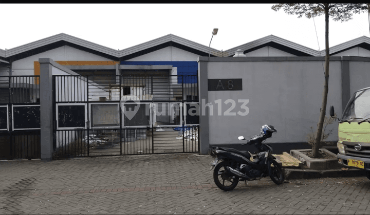 Warehouse 515m²: Central Margomulyo Permai, Flood-Free & 40 Feet Container Access!
