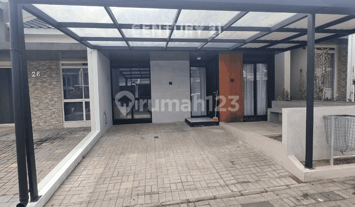 Well-Maintained Minimalist House Tatar Wangsakerta New Parahyangan City
