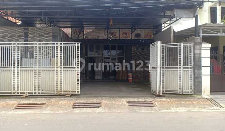 Di Jual Segera Rumah Antik 2 Muka Hadap Utara dan Timur 2 Rumah Jadi 1 Ada Tempat Usaha di Cimahi Dekat Ramayana