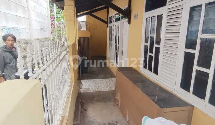 Rumah Kost di Kota Bandung, Ada 7 Kamar Tidur, Terawat Siap Huni