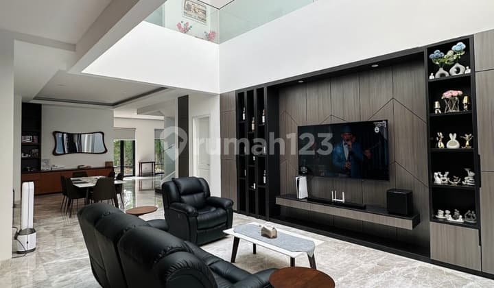 Rumah 3lantai Bangunan Mandiri.mewah Furnished