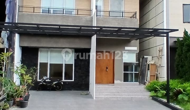 Rumah 3lantai Bangunan.mandiri Mewah Shm Semi Furnished Alam.sutera