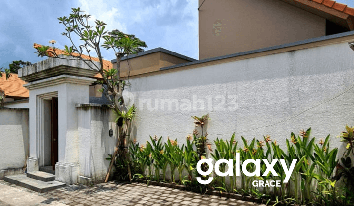 FOR SALE STRATEGIC VILLA NEAR CENTRAL UBUD IN SAYAN GIANYAR - BALI