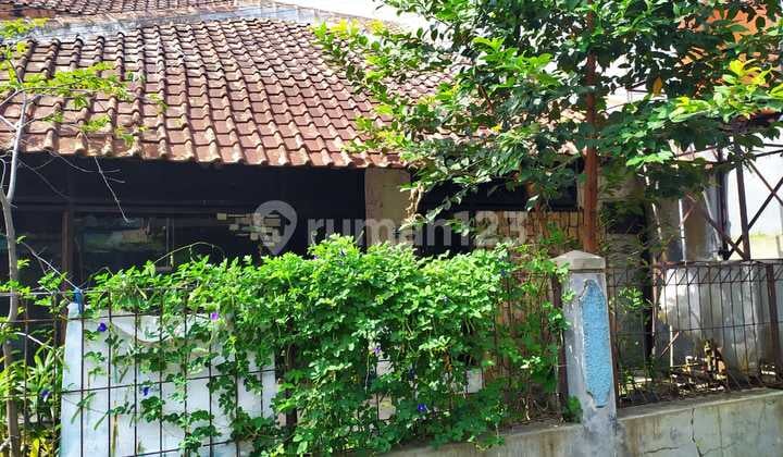 For Sale: Sayap Suci House Bandung