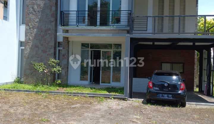 Rumah Mewah 2 Lantai, Main Road Samping Hotel Grand Hani & Rm Cibiuk Lembang Semula 3,2 M Skrg 2,5 M Ajah !