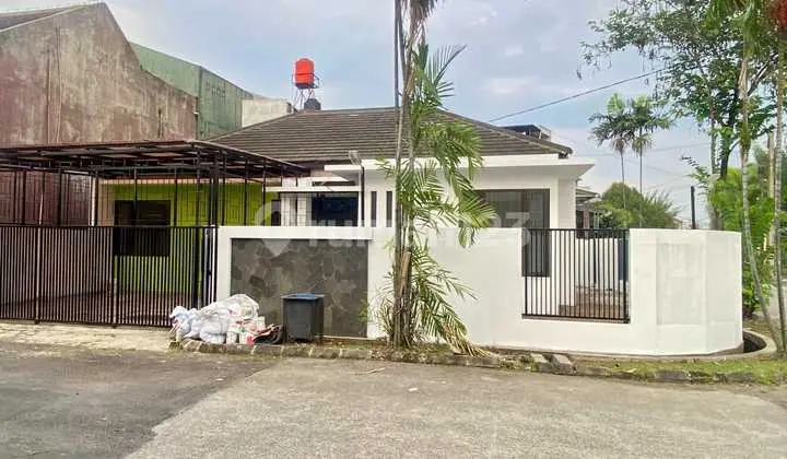 Rumah Cantik Siap Huni Hook di Istana Kawaluyaan Bandung.