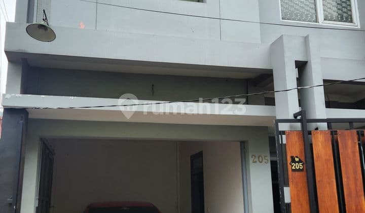 Siap Huni, Terbaik Di Lingkungannya