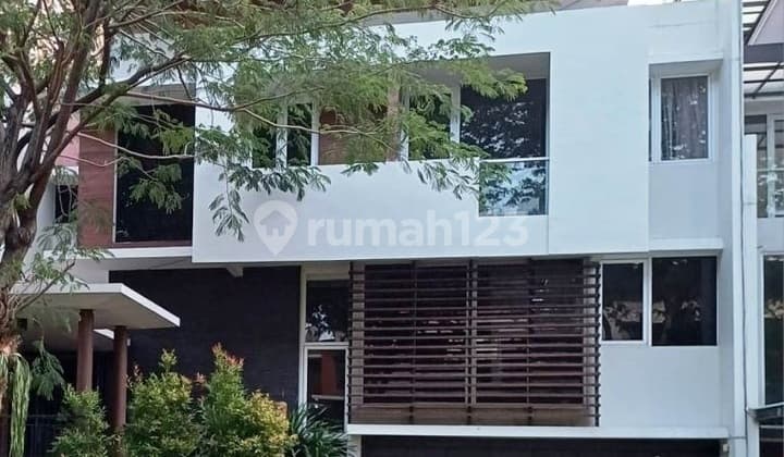 Nice Furnished House with SHM in Citra Garden, West Jakarta