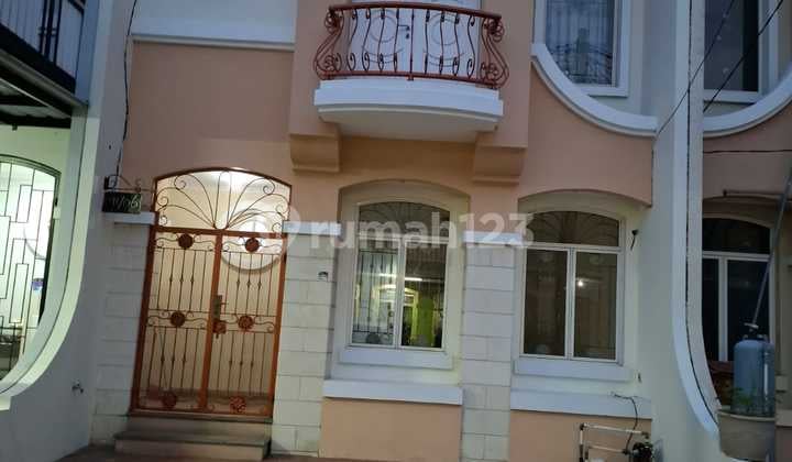 Rumah Rapih 2 Lt Siap huni Citra Garden, Jakarta Barat