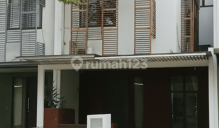 Rumah 3 Lantai Di Green Wich Bsd - Whelford