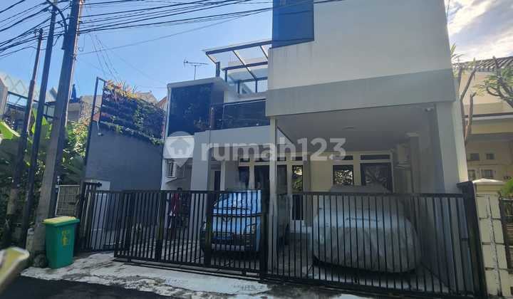Rumah 2 Lantai Di Sektor 4 Bintaro – Cocok Usaha & kantor