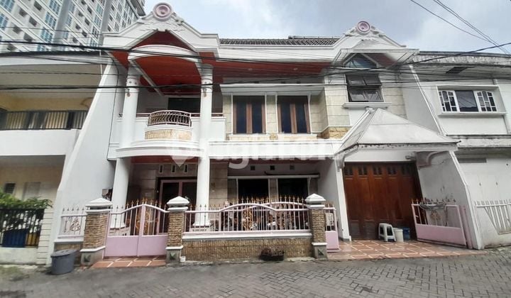 Rumah Villa Di Inti Kota jl. Tembakau Deli Samping Podomoro Mall