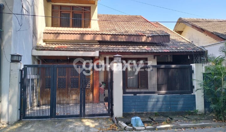 Rumah Perum Randuagung Gresik Kota hadap jalan raya