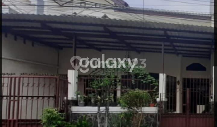 Rumah 2 Lantai di Sutorejo Indah Surabaya Timur