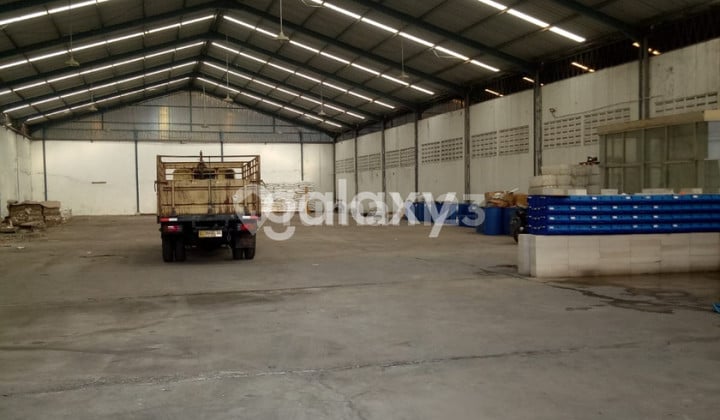 Gudang di Daerah Kepatihan Menganti Gresik