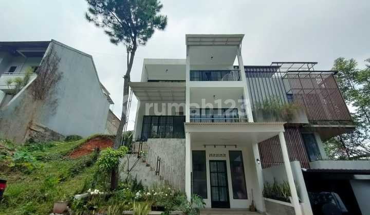 Rumah Full Furnished di Dago Resort Bandung