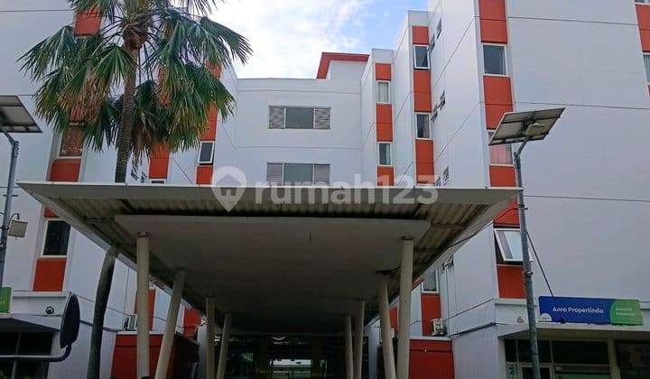 View dan Lokasi Paling Bagus. Dijual Unit di Apartemen Aeropolis, 2Kamar Tidur. Lokasi Selangkah ke Bandara Soekarno Hatta