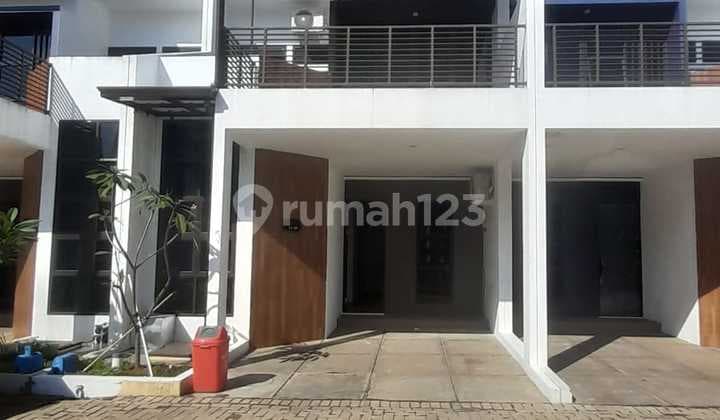Disewakan Rumah 4 Kamar Tidur 2 Lantai Aryana Karawaci Tangerang