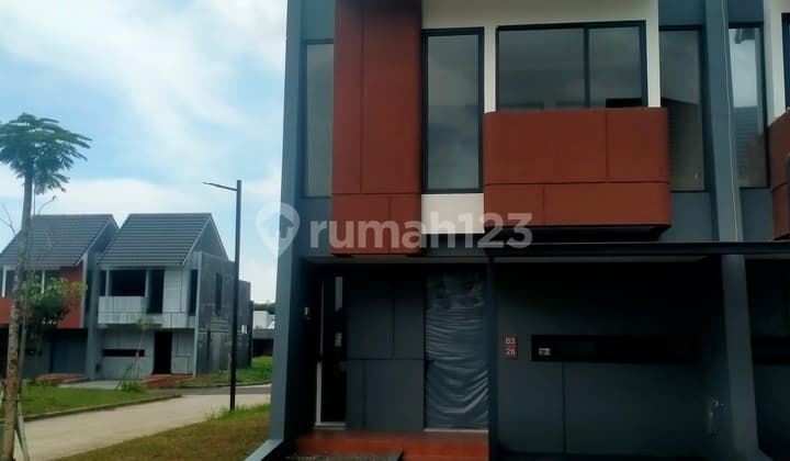 Dijual Rumah Siap Huni Posisi Hook 2 Lantai Dekat Stasiun Parung Panjang Lokasi Strategis