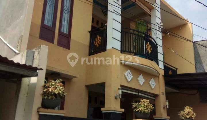 For Sale 2-Story House in Ciledug Tangerang Strategic Location
