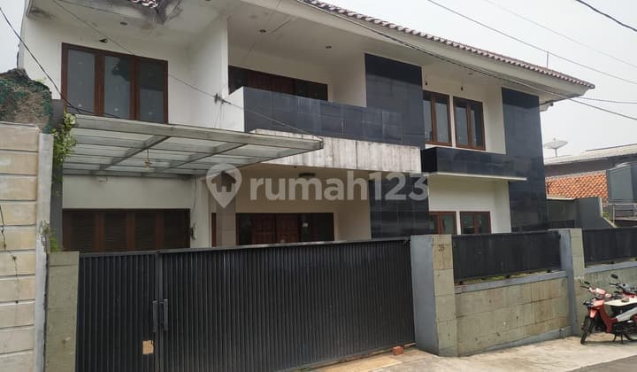 2-Storey House on Bend Road, Kebayoran Lama