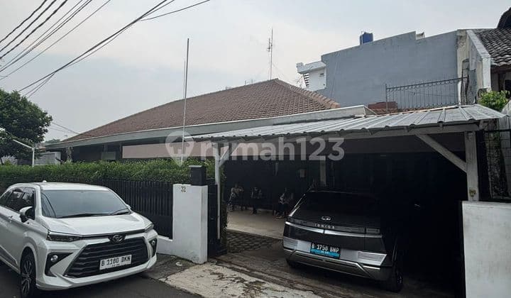 Ready-to-Occupy House In Bendi Iv South Jakarta Eligible for KPR