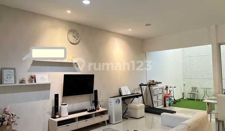 Modern 2-Story Minimalist House, Ready to Occupy in Setrasari, Bandung City