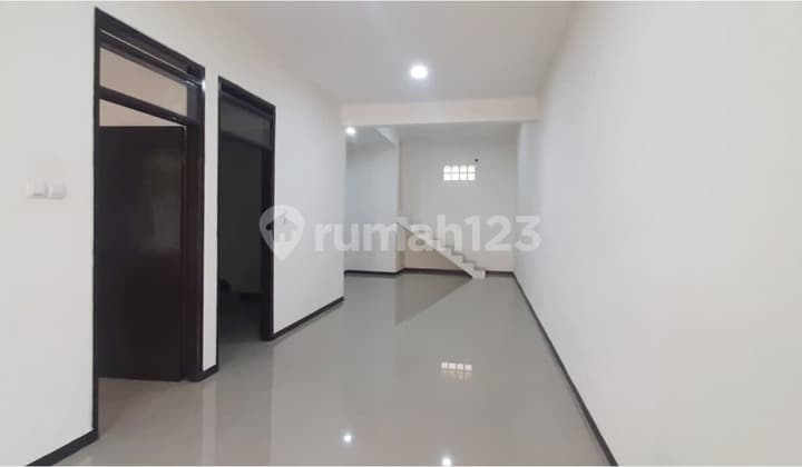 Dijual Rumah Minimalis-di Taman Holis Indah Siap Huni
