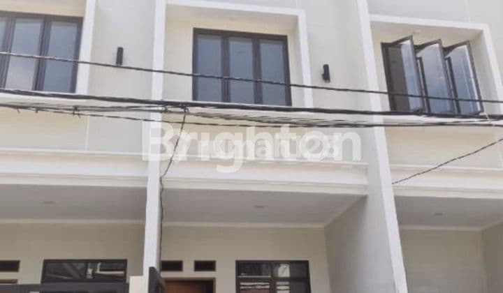 3-STORY HOUSE IN TAMAN RATU