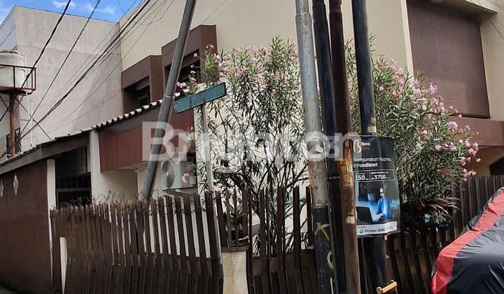ONE AND A HALF STORY HOUSE IN TANJUNG DUREN