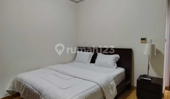 THE PEAK APARTEMENT 2BR FURNISH