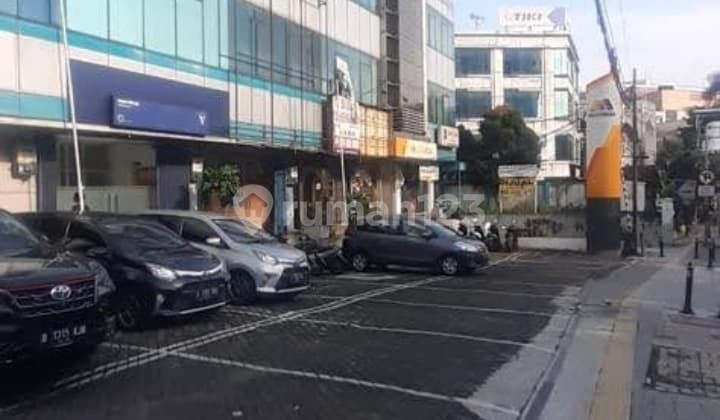 Disewakan Ruko Tiga Gandeng Dan 4 Lantai