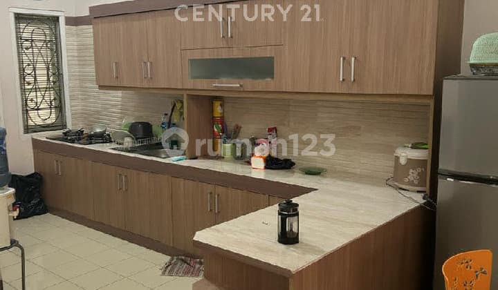 Rumah Full Furnished Mainroad Pinus ,Soekarnohatta Bandung