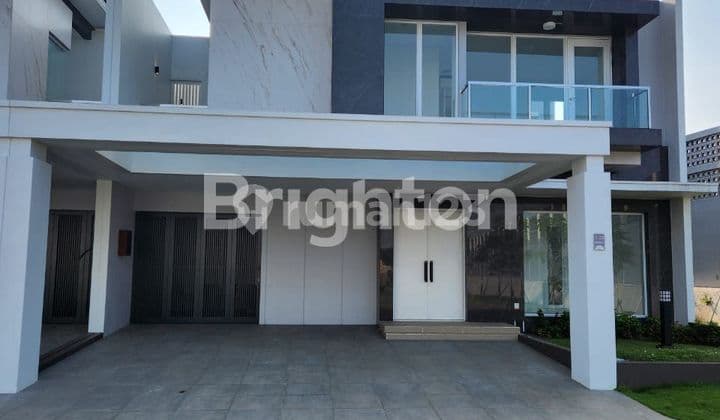 Rumah Mewah Tipe L12 dengan Langit-Langit Ganda