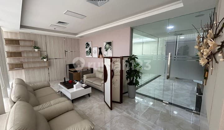 Gold Coast Office Pik Tower Eiffel 151M2 Full Furnished Siap Pakai