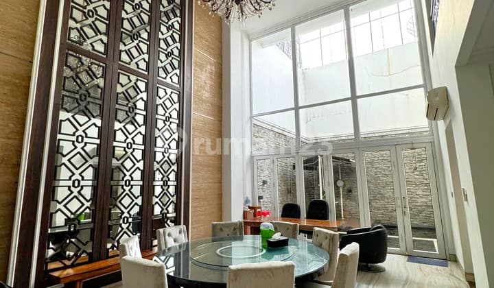 Rumah Hitung Tanah 2432M2 20X120 SHM Lokasi Strategis di Serpong