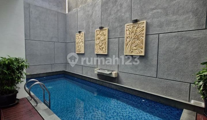 Swimming Pool!! The Avani 2-Story House in BSD, Area 234m², Corner Lot