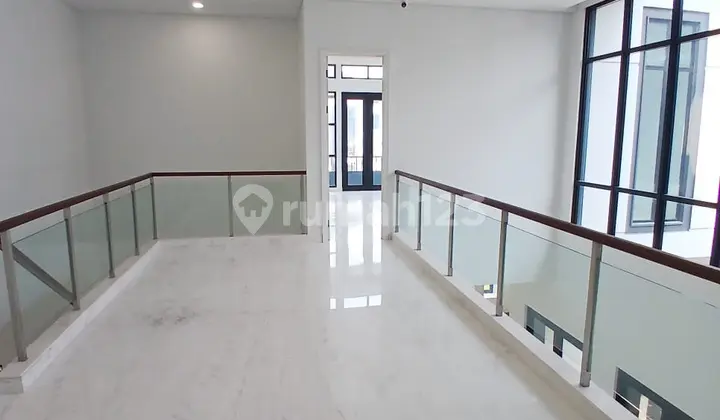 Matera Residence Utama Luas 12X25 2 Lantai