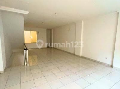 For Sale at a Loss!! Cordoba Shop House Pantai Indah Kapuk PIK 4.5 Floors