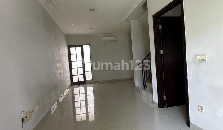 Green Lake City House, 6x15 Size, 4 Bedrooms, Ready to Move In