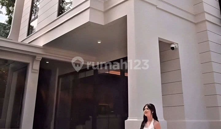 Rumah 2 Lantai Alegra Lippo Cikarang