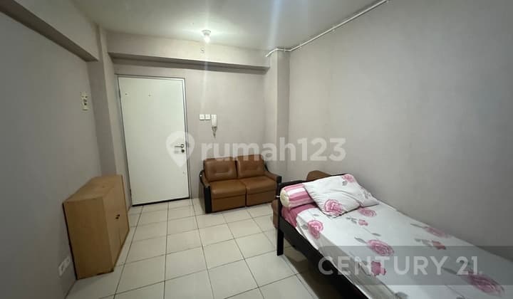 Green Bay Pluit Apartment